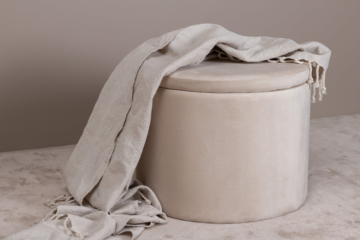 Dunken Ottoman / Pouf in Beige präsentiert im Onlineshop von KAQTU Design AG. Pouf ist von Venture Home