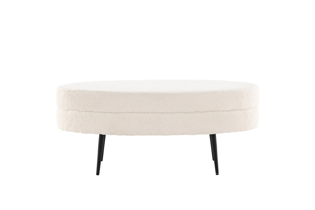 Otto Ottoman / Pouf in Weiss präsentiert im Onlineshop von KAQTU Design AG. Ottoman ist von Venture Home