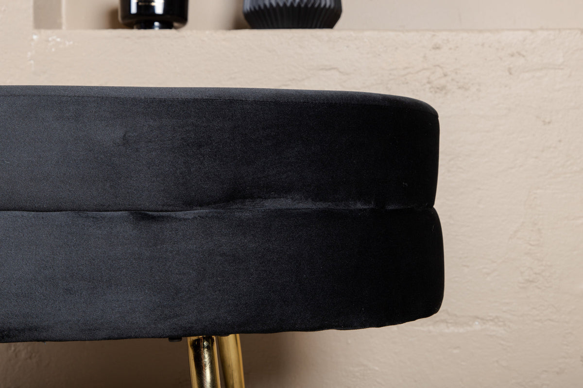 Otto Ottoman / Pouf in Schwarz präsentiert im Onlineshop von KAQTU Design AG. Ottoman ist von Venture Home