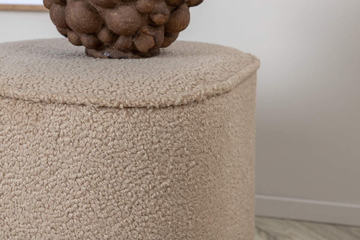 Piff Ottoman / Pouf in Beige präsentiert im Onlineshop von KAQTU Design AG. Pouf ist von Venture Home