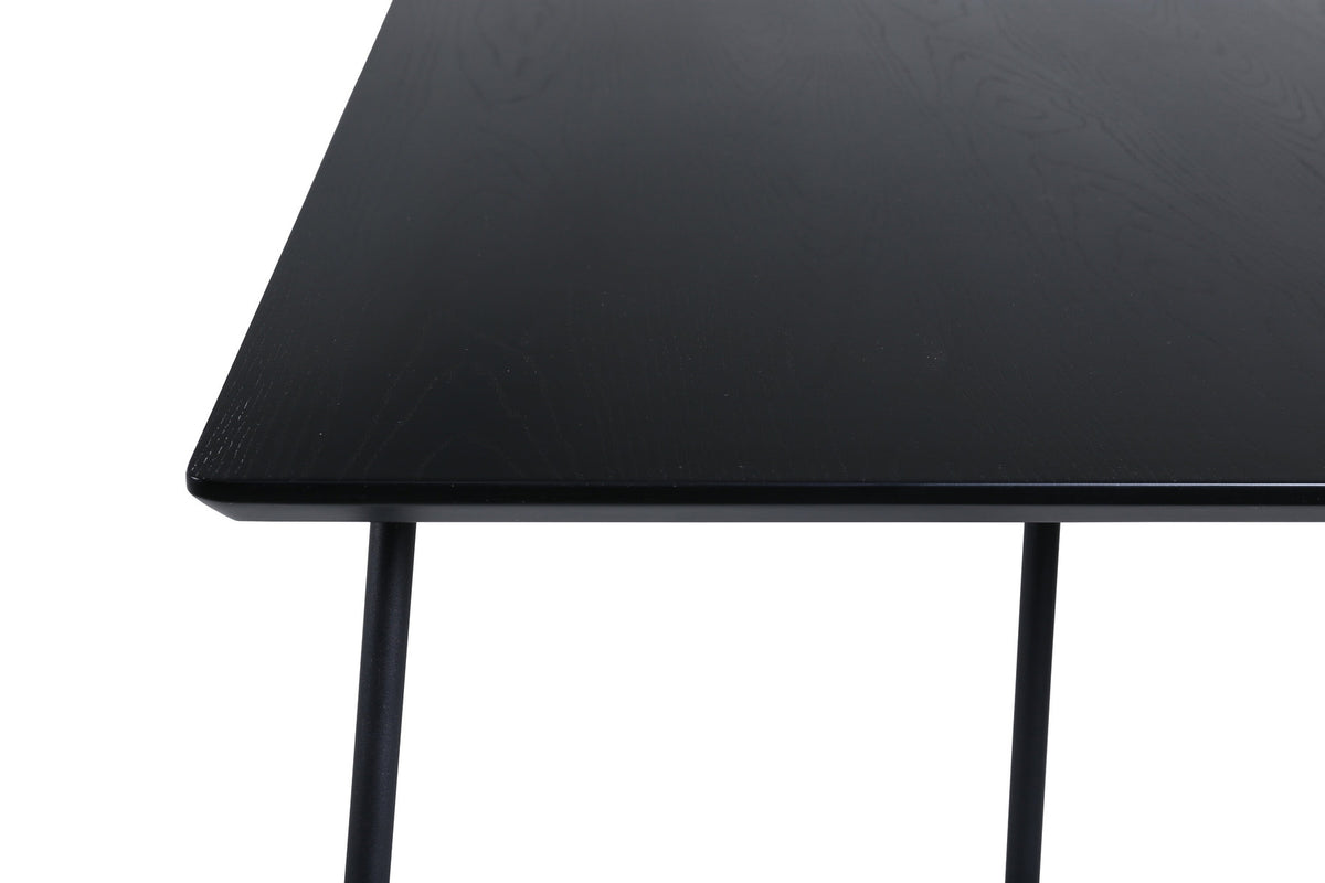 Petra Tisch in Schwarz präsentiert im Onlineshop von KAQTU Design AG. Esstisch ist von Venture Home