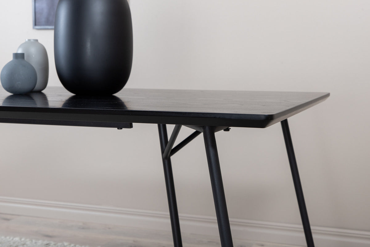 Petra Tisch in Schwarz präsentiert im Onlineshop von KAQTU Design AG. Esstisch ist von Venture Home