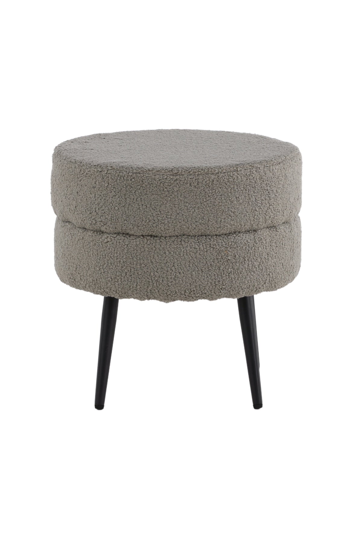 Runder Pouf Pot in Grau mit Teddystoff-Bezug, Durchmesser 40 cm, auf schwarzen, leicht ausgestellten Stahlbeinen stehend.