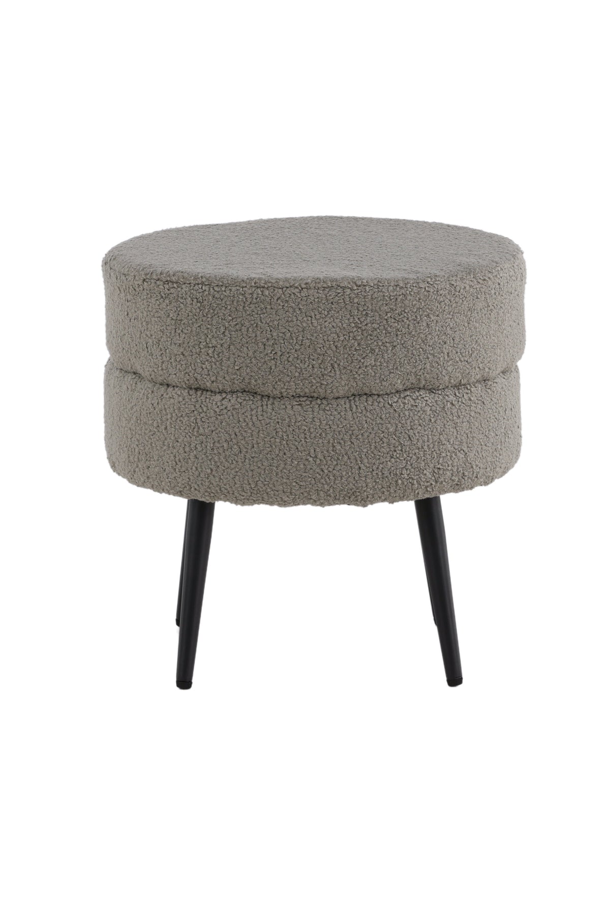 Runder Pouf Pot in Grau mit Teddystoff-Bezug, Durchmesser 40 cm, auf schwarzen, leicht ausgestellten Stahlbeinen stehend.