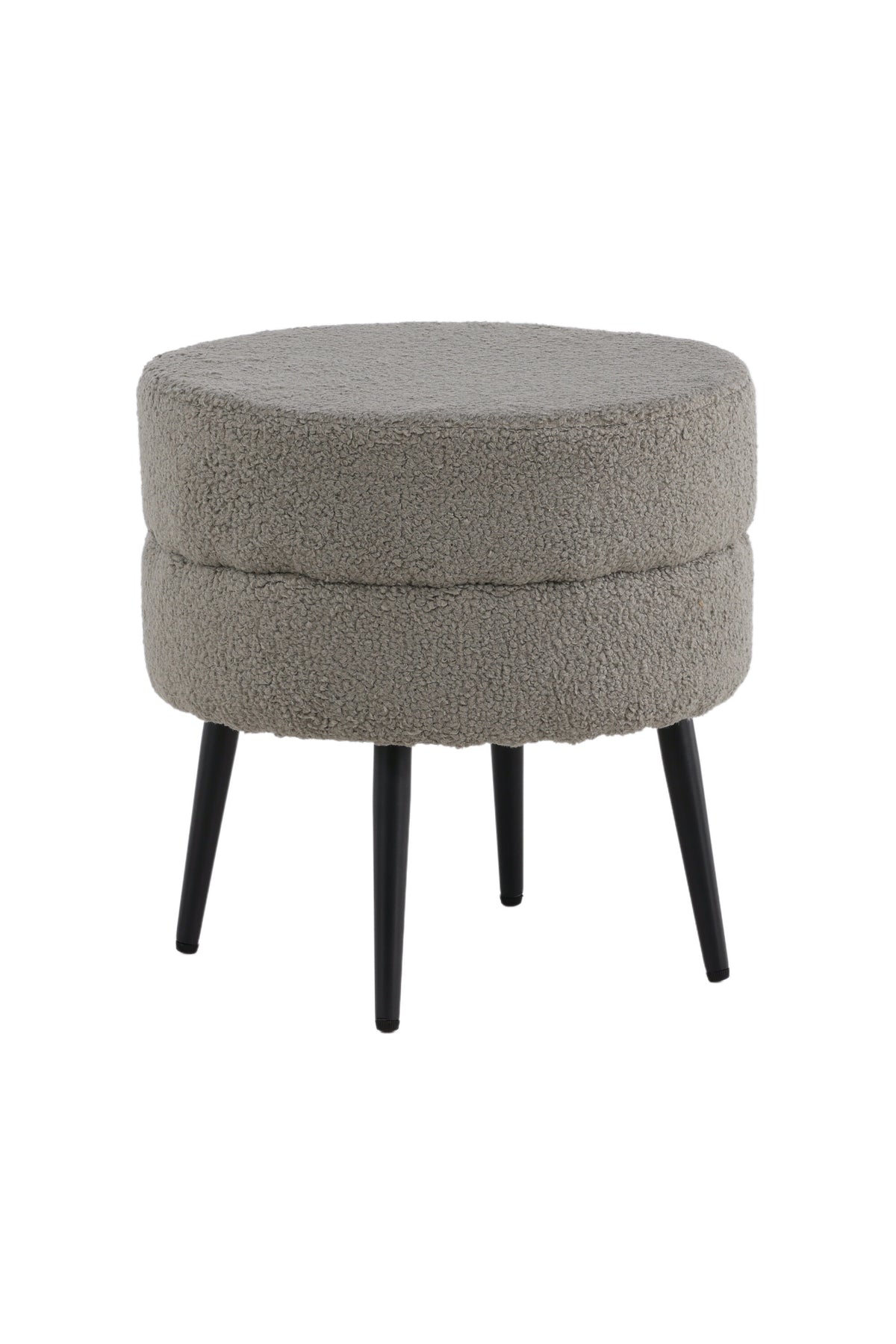 Runder Pouf Pot in Grau mit Teddystoff-Bezug, Durchmesser 40 cm, auf schwarzen, leicht ausgestellten Stahlbeinen stehend.