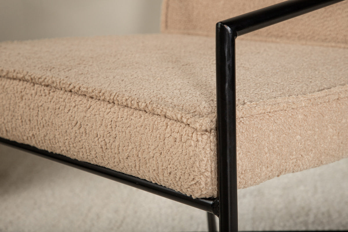 Rakel Sessel in Beige präsentiert im Onlineshop von KAQTU Design AG. Sessel mit Armlehnen ist von Venture Home