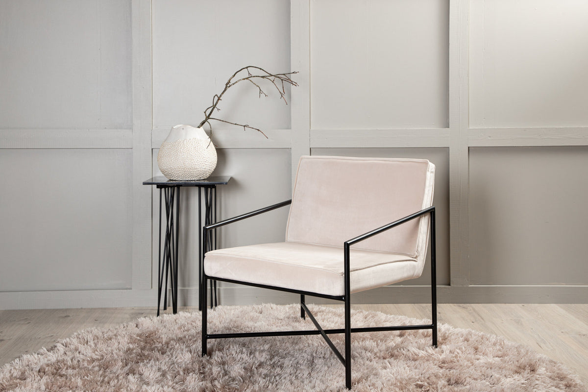 Rakel Sessel in Beige präsentiert im Onlineshop von KAQTU Design AG. Sessel mit Armlehnen ist von Venture Home