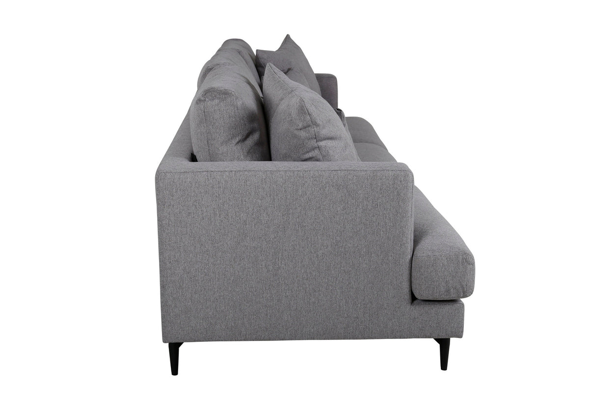 Sofia Sofa in Grau präsentiert im Onlineshop von KAQTU Design AG. 3er Sofa ist von Venture Home