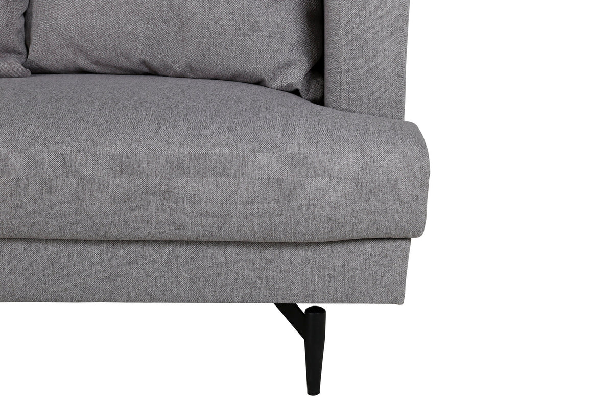 Sofia Sofa in Grau präsentiert im Onlineshop von KAQTU Design AG. 3er Sofa ist von Venture Home