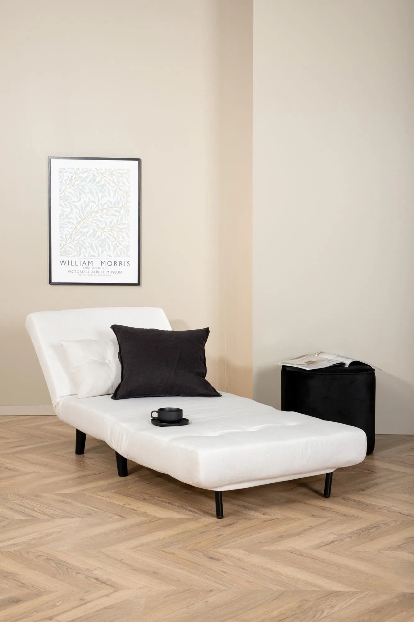Vicky Bettsofa: Stilvolles Design trifft auf praktischen Komfort.