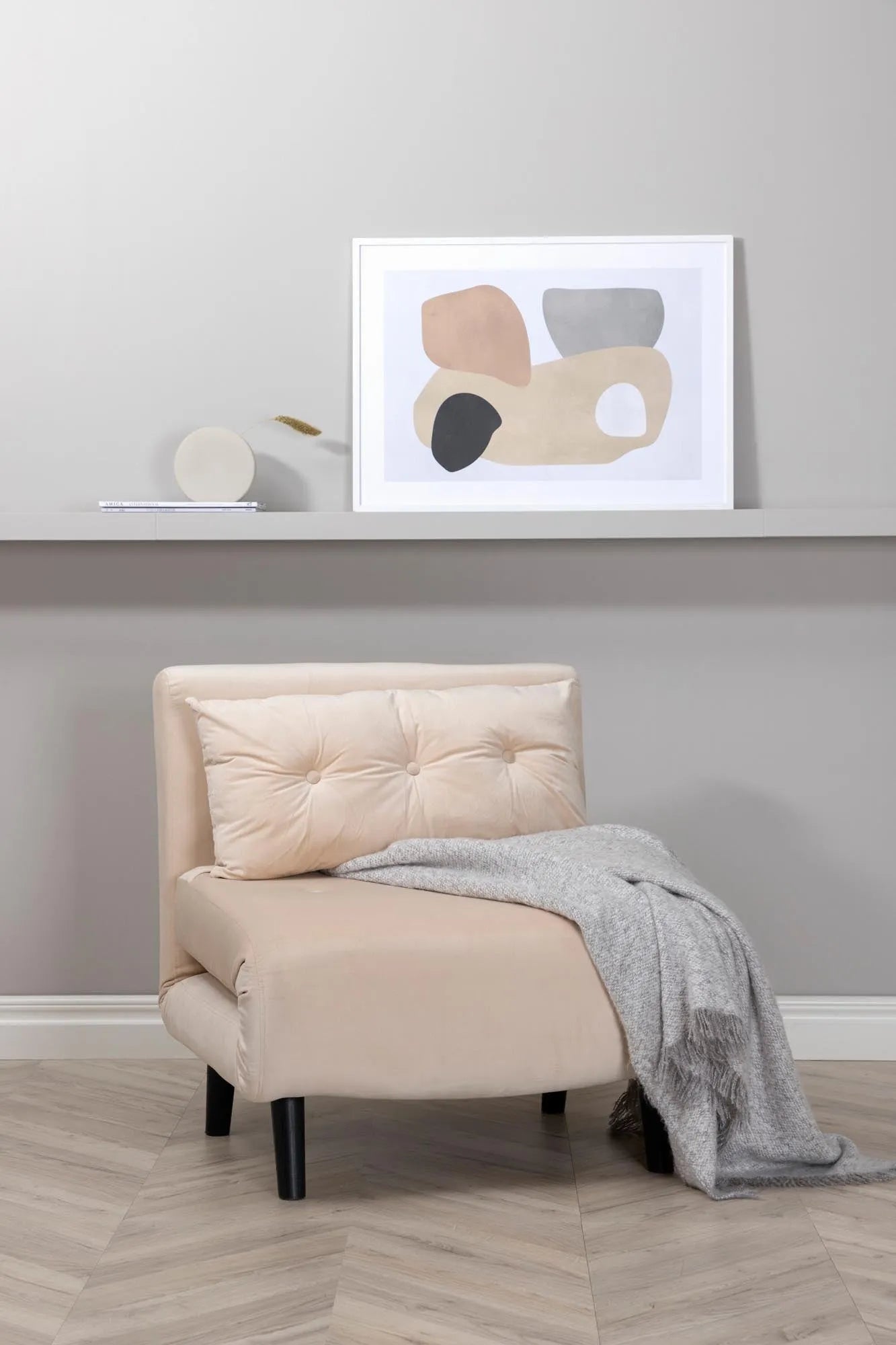 Vicky Bettsofa: Stilvolles Design trifft auf praktischen Komfort.