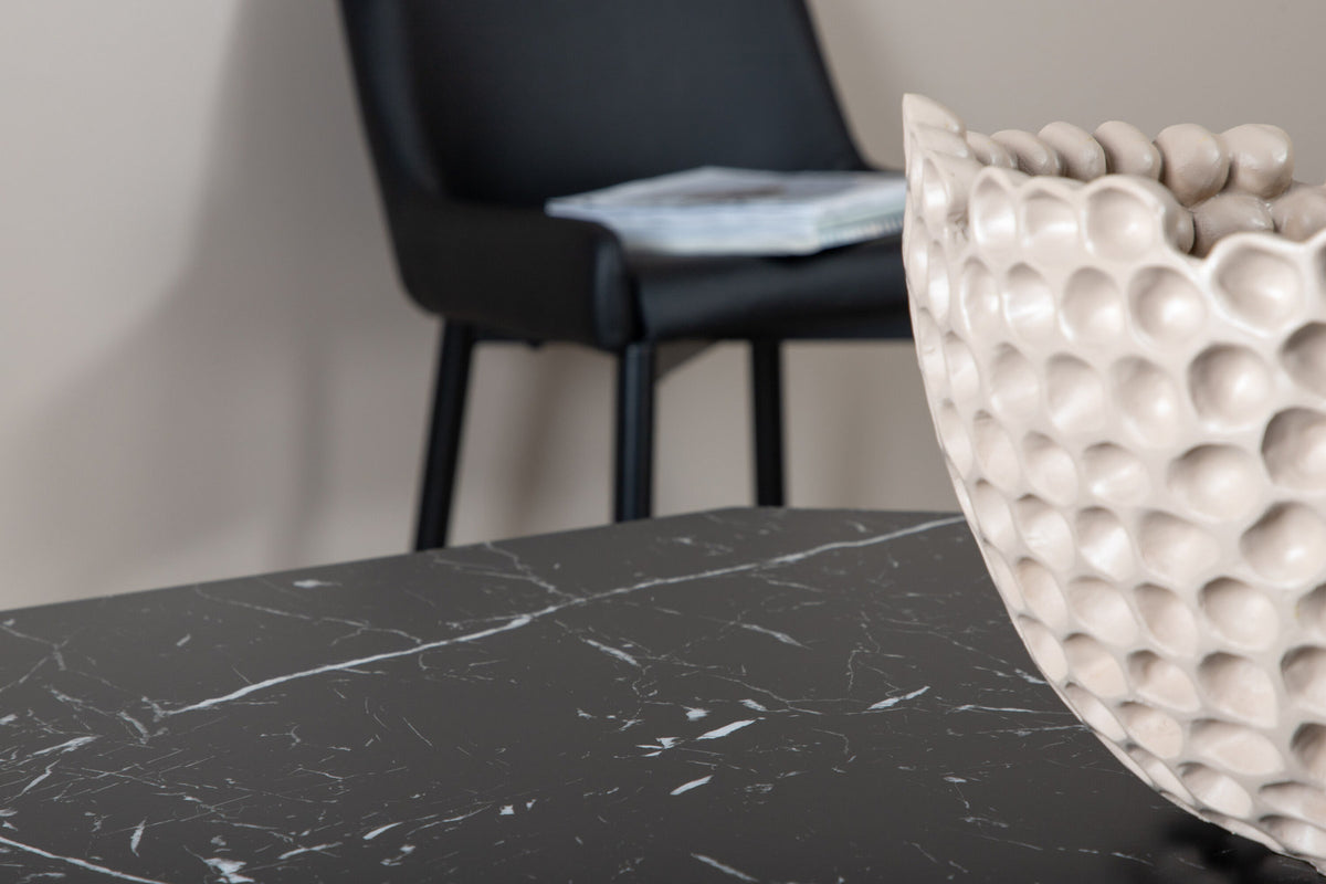 Marbs Tisch in Schwarz präsentiert im Onlineshop von KAQTU Design AG. Esstisch ist von Venture Home