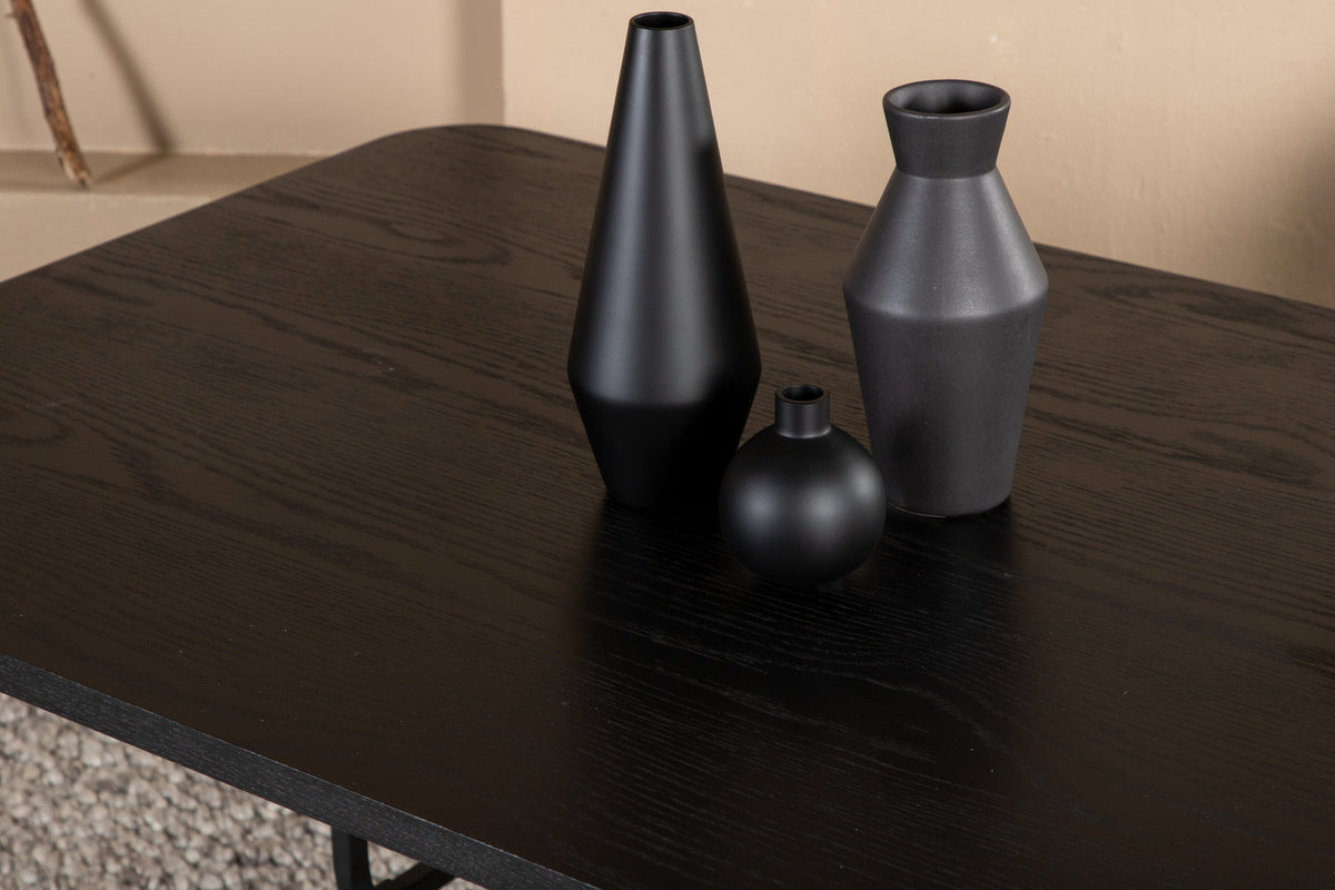 Uno Esstisch in Schwarz präsentiert im Onlineshop von KAQTU Design AG. Esstisch ist von Venture Home