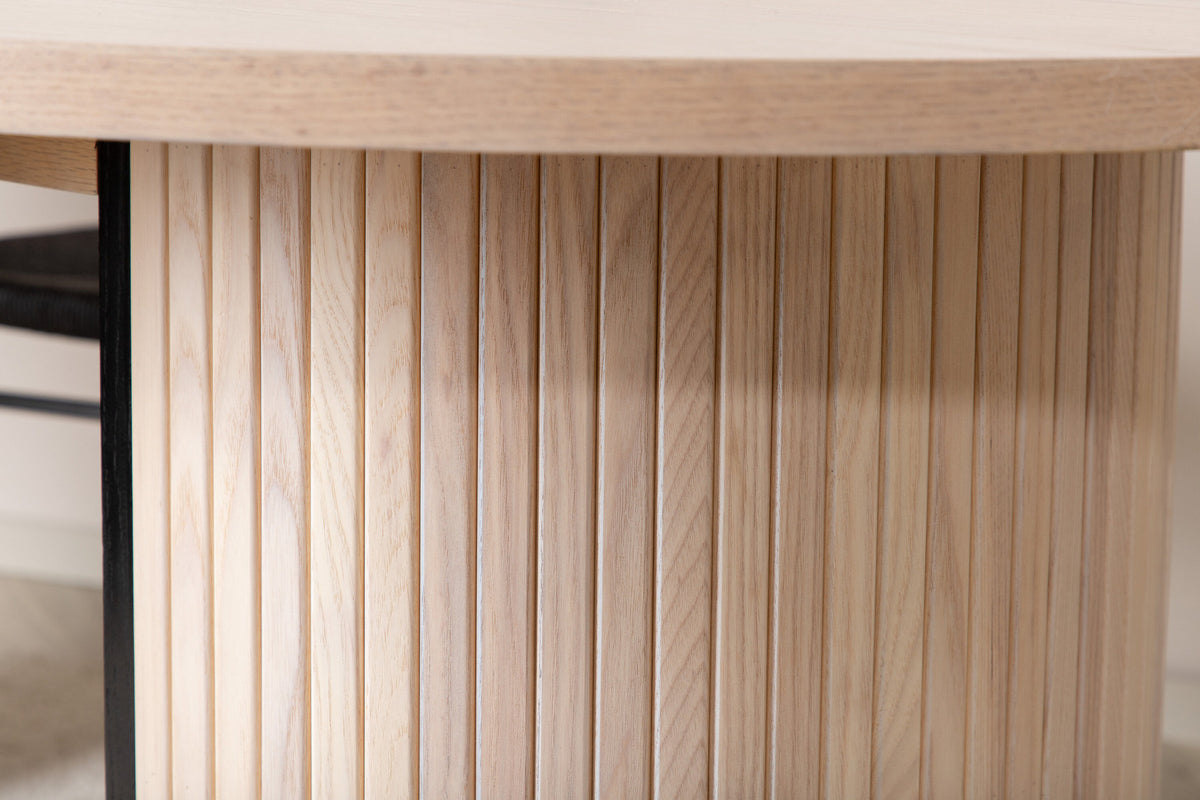 Bianca Tisch in Tünchen präsentiert im Onlineshop von KAQTU Design AG. Esstisch ist von Venture Home