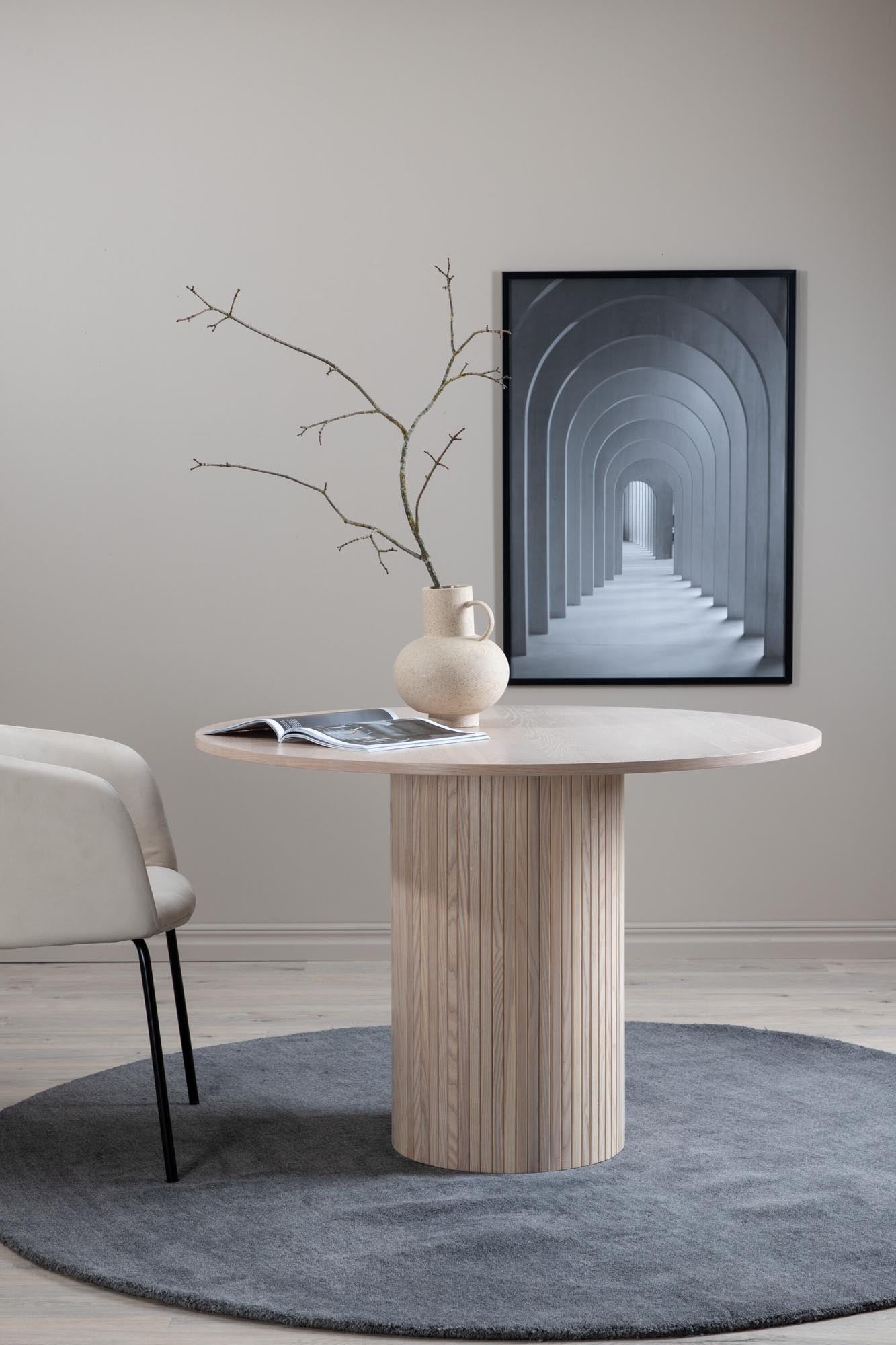 Bianca Esstisch in Tünchen präsentiert im Onlineshop von KAQTU Design AG. Esstisch ist von Venture Home