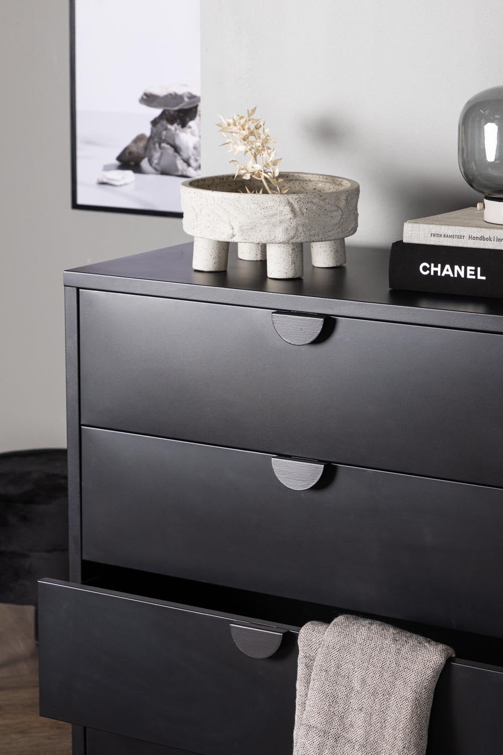 Piring 4 Korpus in Schwarz präsentiert im Onlineshop von KAQTU Design AG. Regal Zubehör ist von Venture Home