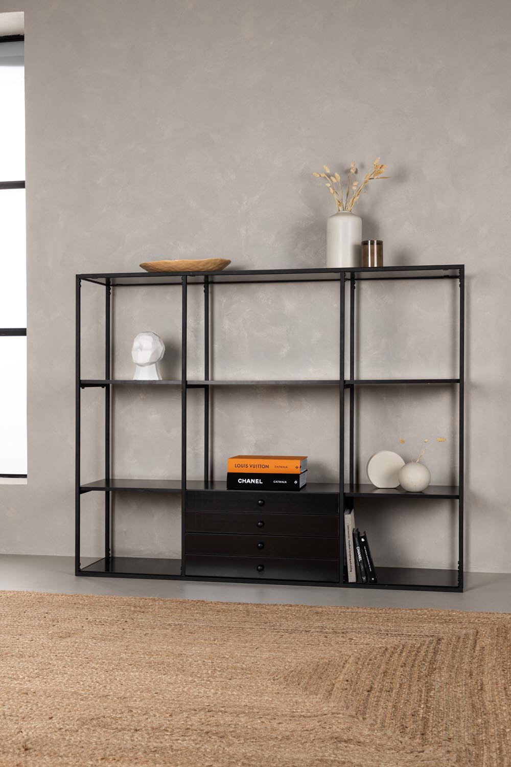 Amaraillo Schrank in Schwarz präsentiert im Onlineshop von KAQTU Design AG. Cabinet ist von Venture Home