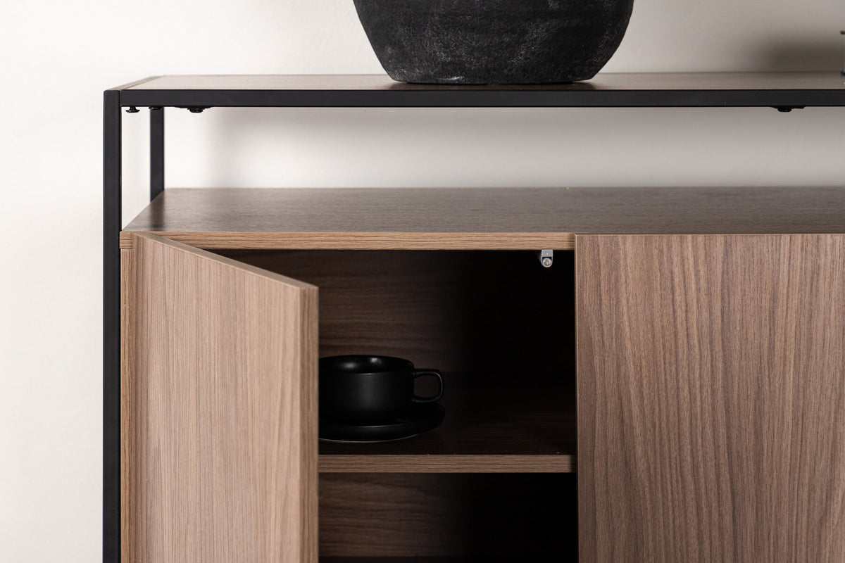 Kingsport Kabinett in Nussbaum präsentiert im Onlineshop von KAQTU Design AG. Cabinet ist von Venture Home