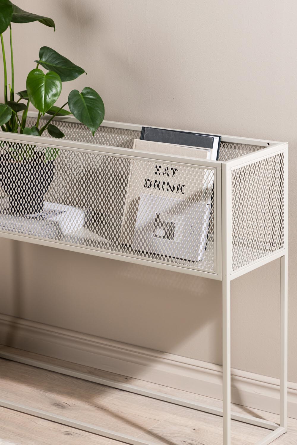 Netz Blumenregal in Beige präsentiert im Onlineshop von KAQTU Design AG. Standregal ist von Venture Home