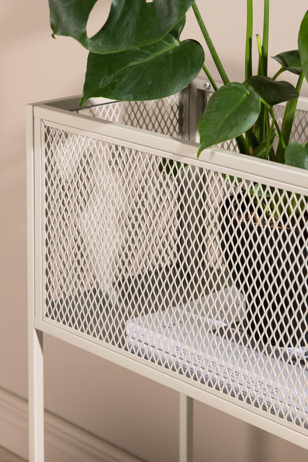 Netz Blumenregal in Beige präsentiert im Onlineshop von KAQTU Design AG. Standregal ist von Venture Home
