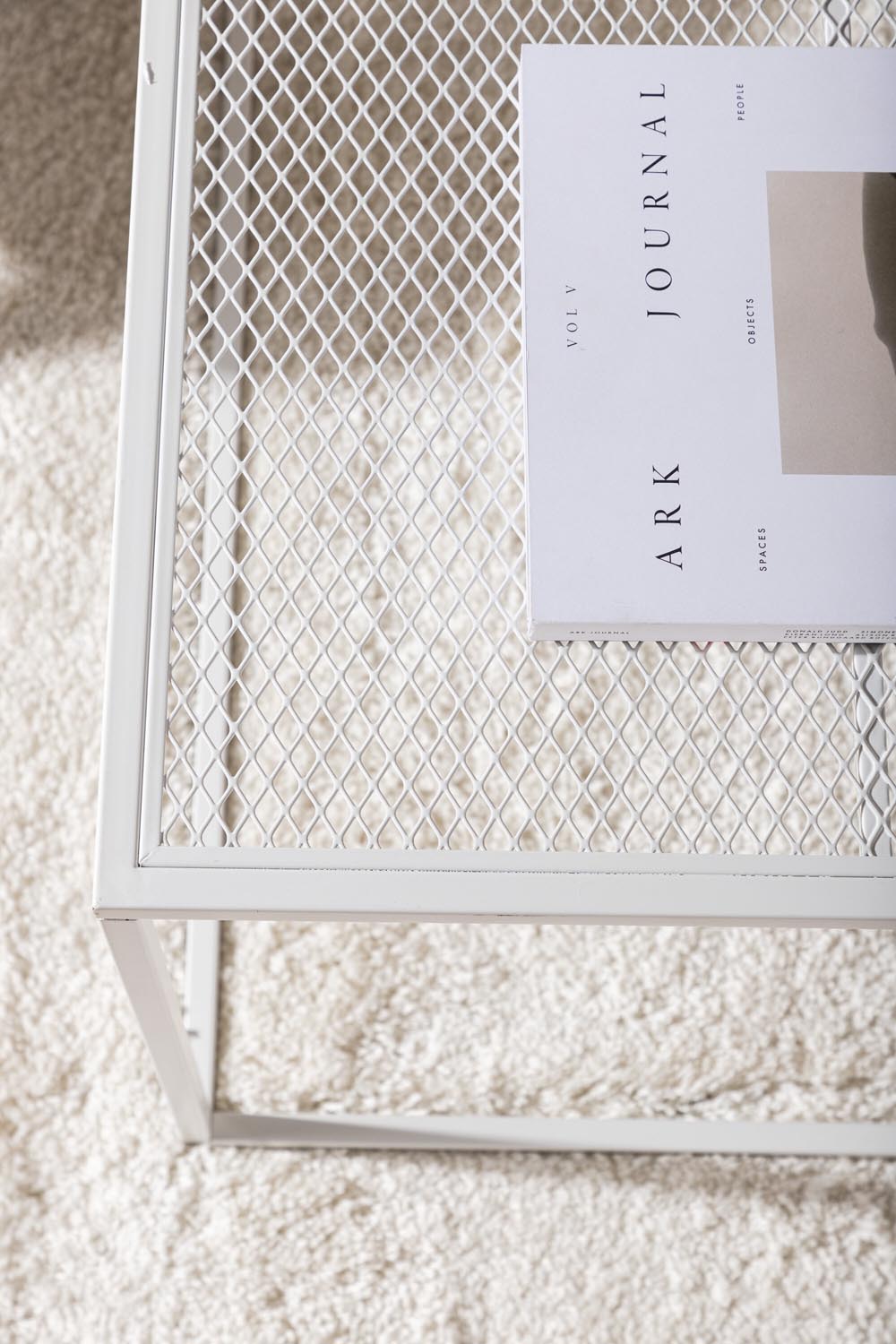 Netz Coffee Tisch in Weiss präsentiert im Onlineshop von KAQTU Design AG. Beistelltisch ist von Venture Home