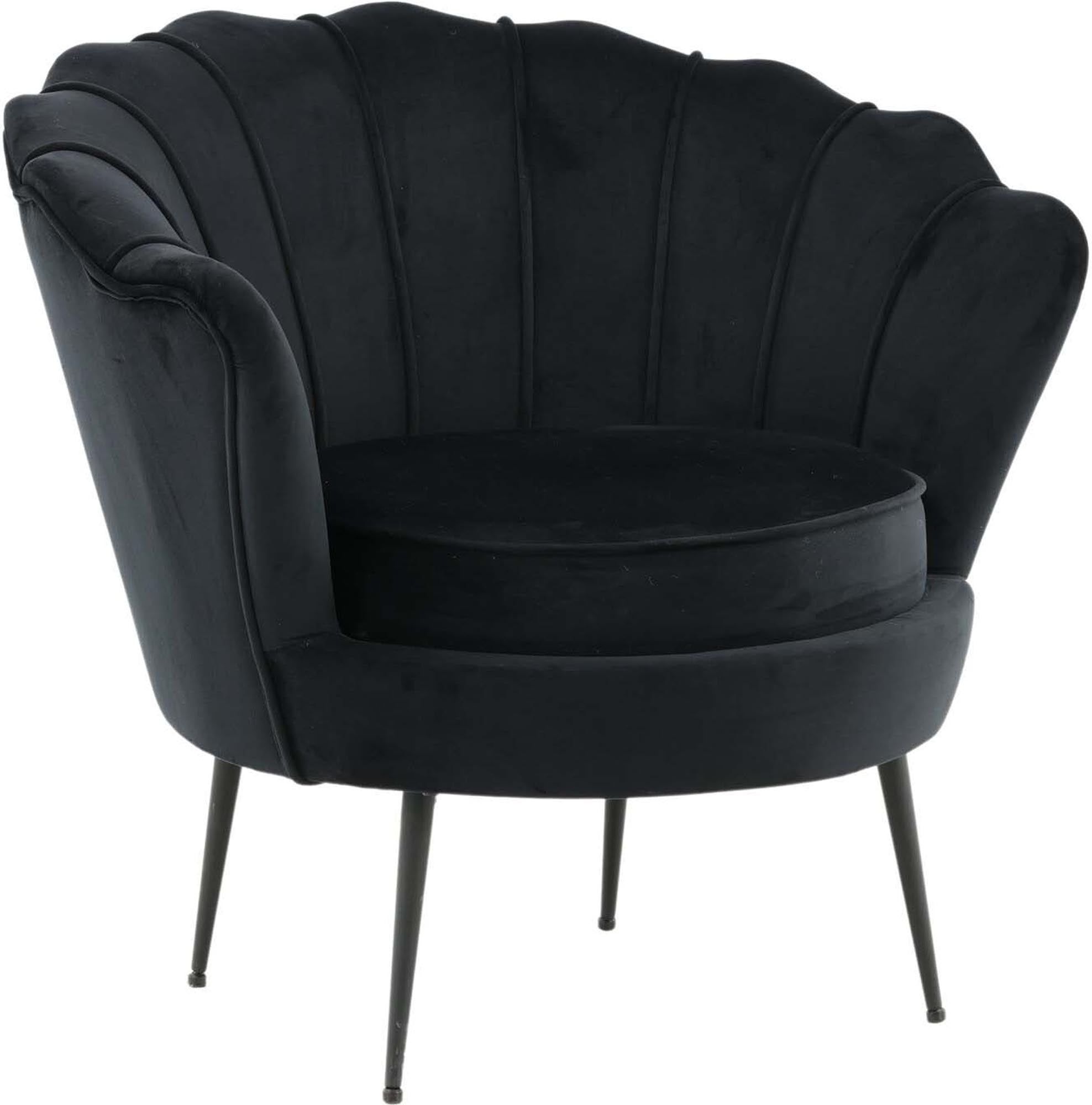 Erleben Sie den Calais Sessel von Venture Home – ein elegantes Design, das Komfort und Stil vereint und jeden Raum aufwertet.
