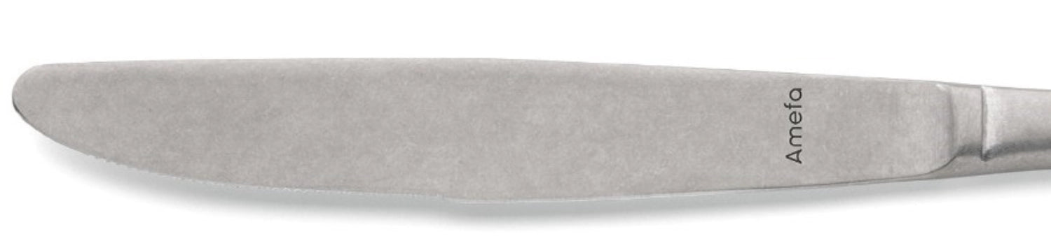 Erleben Sie das Baguette Vintage Menümesser von Amefa: Ein elegantes, langlebiges Besteckstück aus Edelstahl, das jedem Tisch Charme verleiht.