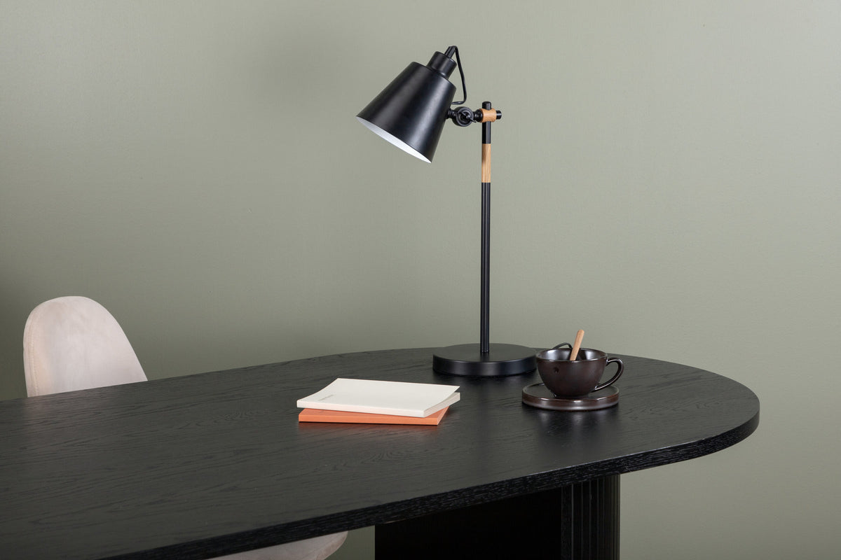 Scott Lighting in Schwarz präsentiert im Onlineshop von KAQTU Design AG. Tischleuchte ist von Venture Home
