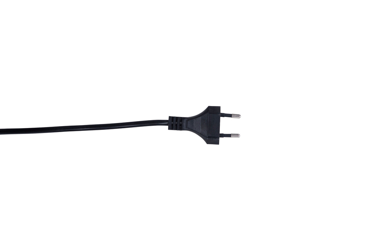 Schwarze Virro Tischleuchte aus PVC und Stahl mit verstellbarem Ständer und offen sichtbarer Glühbirne, freistehend fotografiert.