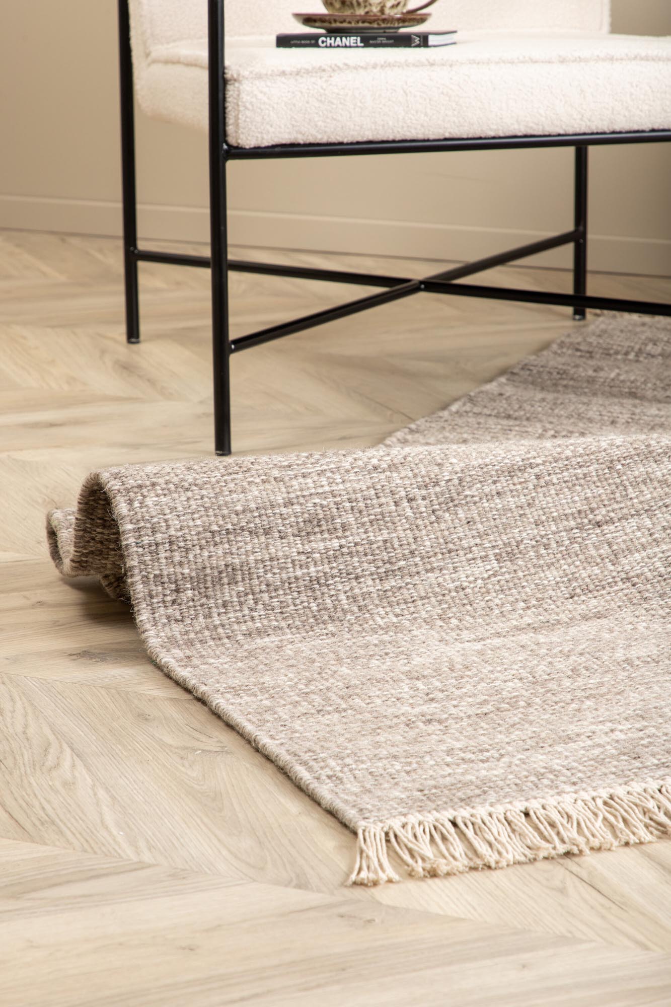 Cyrus Teppich in Beige präsentiert im Onlineshop von KAQTU Design AG. Teppich ist von Venture Home