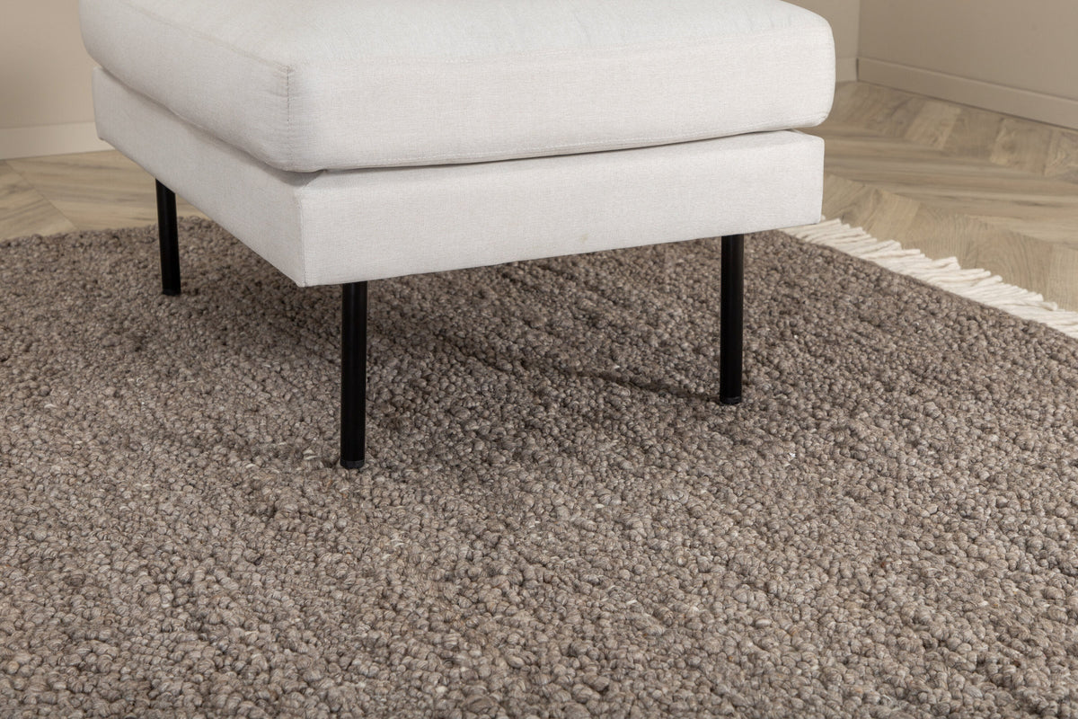 Betina Teppich in Braun präsentiert im Onlineshop von KAQTU Design AG. Teppich ist von Venture Home