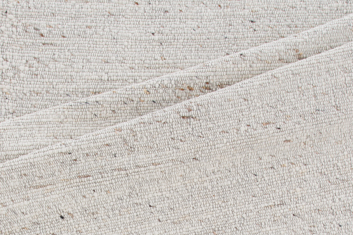 Loump Teppich in Beige/Weiss präsentiert im Onlineshop von KAQTU Design AG. Teppich ist von Venture Home