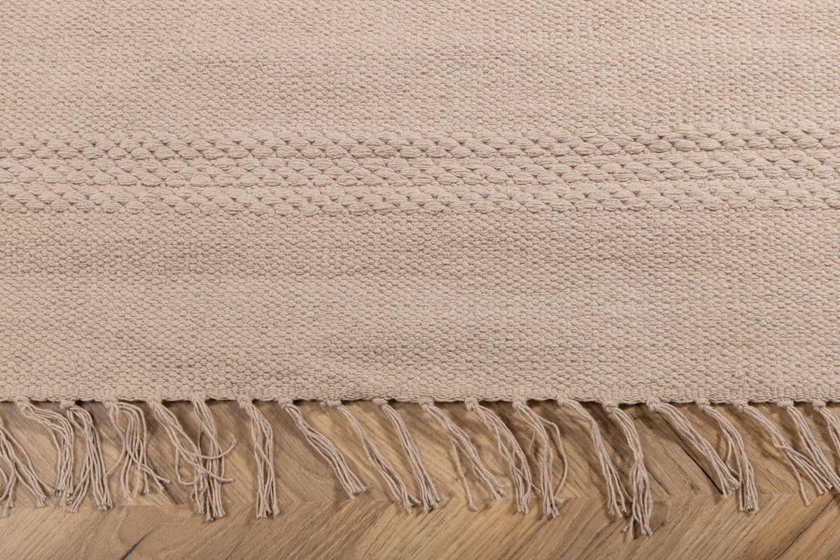 Nico Teppich in Beige präsentiert im Onlineshop von KAQTU Design AG. Teppich ist von Venture Home