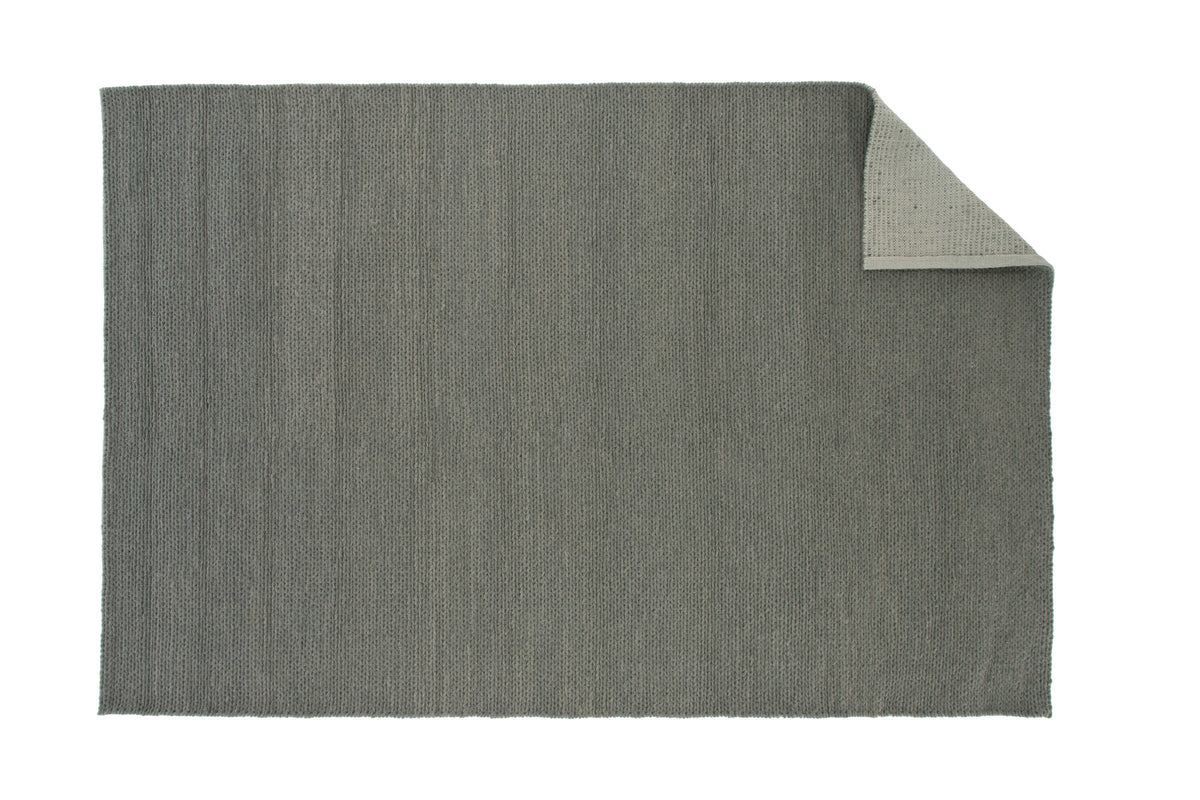 Marta Teppich in Grün präsentiert im Onlineshop von KAQTU Design AG. Teppich ist von Venture Home