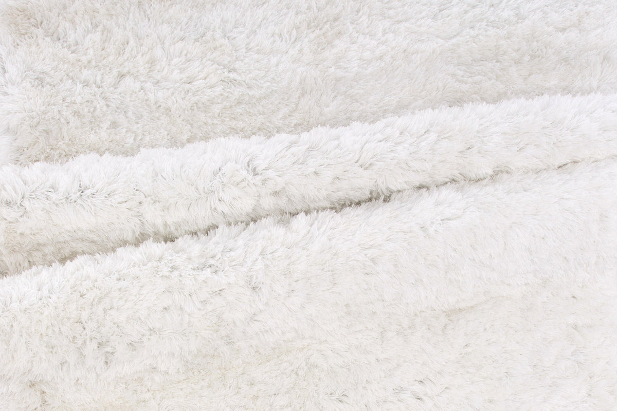Grace Teppich in Weiss präsentiert im Onlineshop von KAQTU Design AG. Teppich ist von Venture Home
