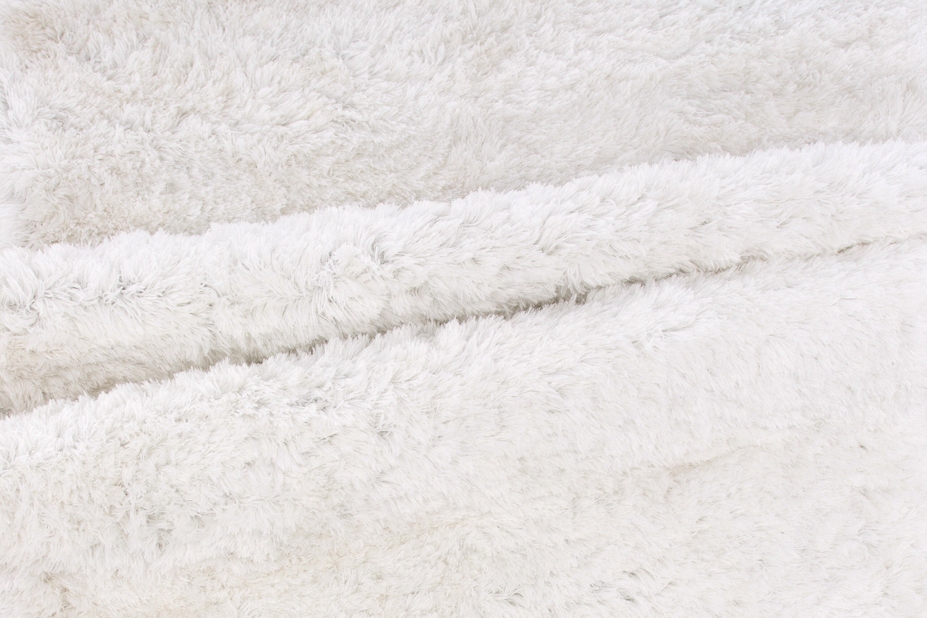 Grace Teppich in Weiss präsentiert im Onlineshop von KAQTU Design AG. Teppich ist von Venture Home