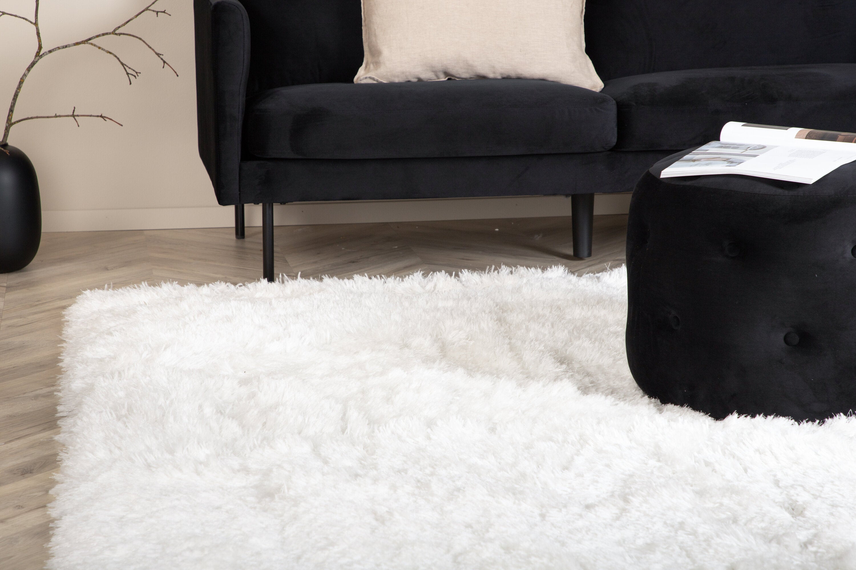 Grace Teppich in Weiss präsentiert im Onlineshop von KAQTU Design AG. Teppich ist von Venture Home