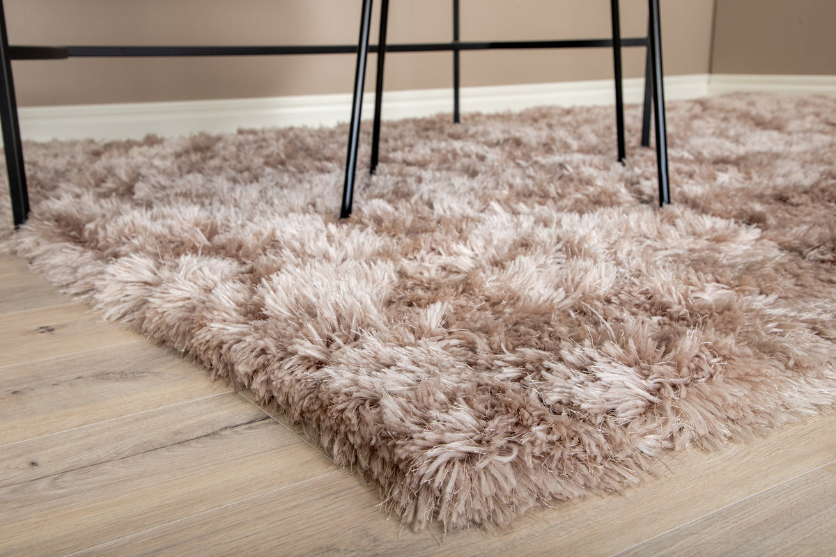 Grace Teppich in Beige präsentiert im Onlineshop von KAQTU Design AG. Teppich ist von Venture Home