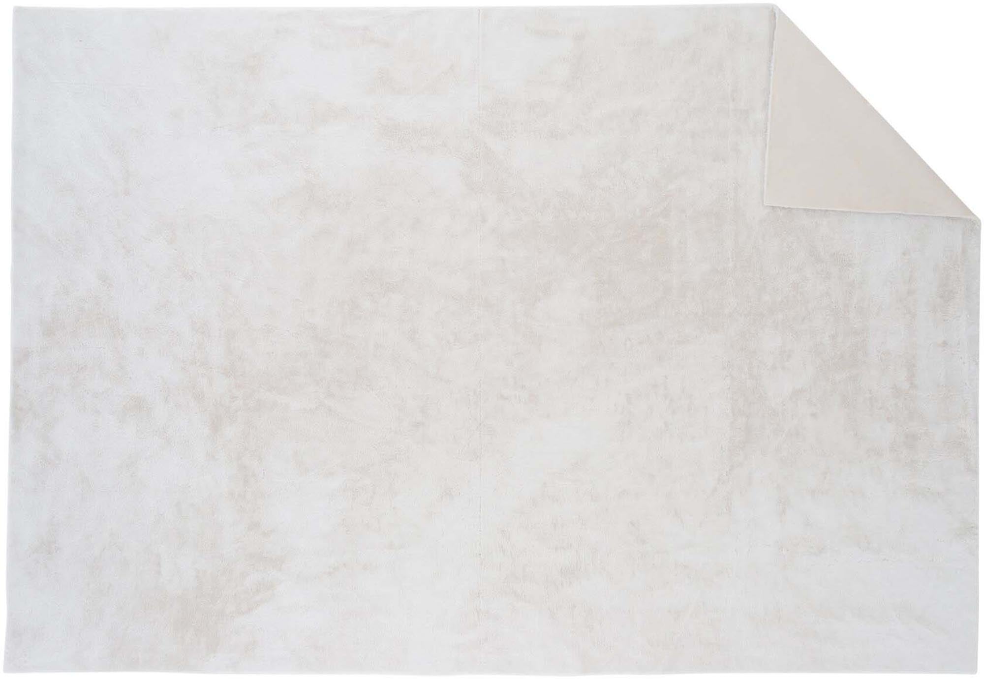 Nina Teppich in Weiss präsentiert im Onlineshop von KAQTU Design AG. Teppich ist von Venture Home