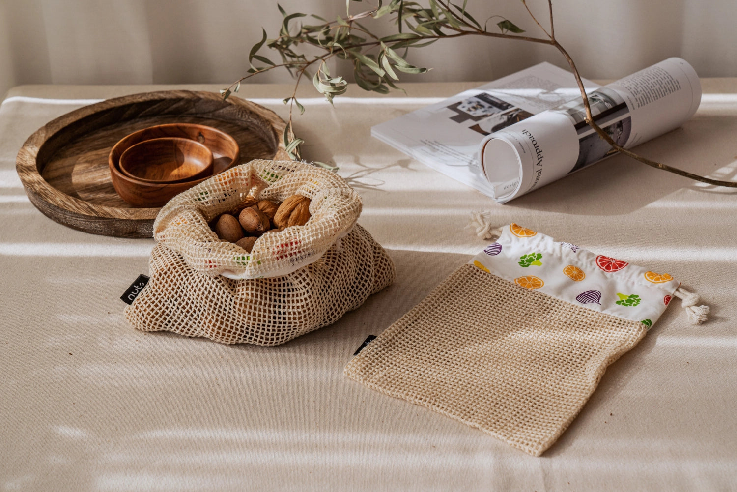 Optimieren Sie Ihre Küche mit dem 2er Set Früchte- und Gemüsenetz von Nuts Innovations. Perfekt für frische Lebensmittel, nachhaltig und einfach zu reinigen!