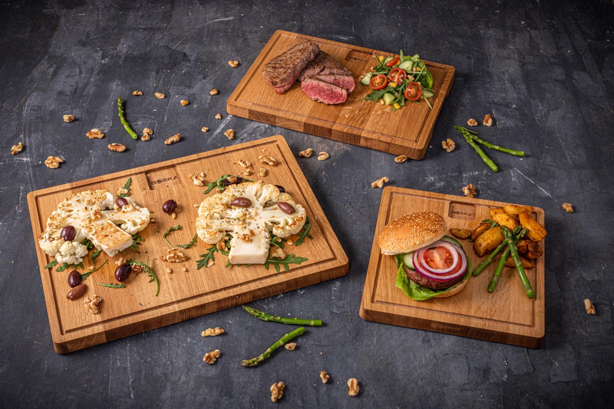 Stilvolles Dining Brett aus hochwertiger europäischer Eiche, perfekt zum Zubereiten und Präsentieren von Speisen. Ein Must-Have für jede Küche!
