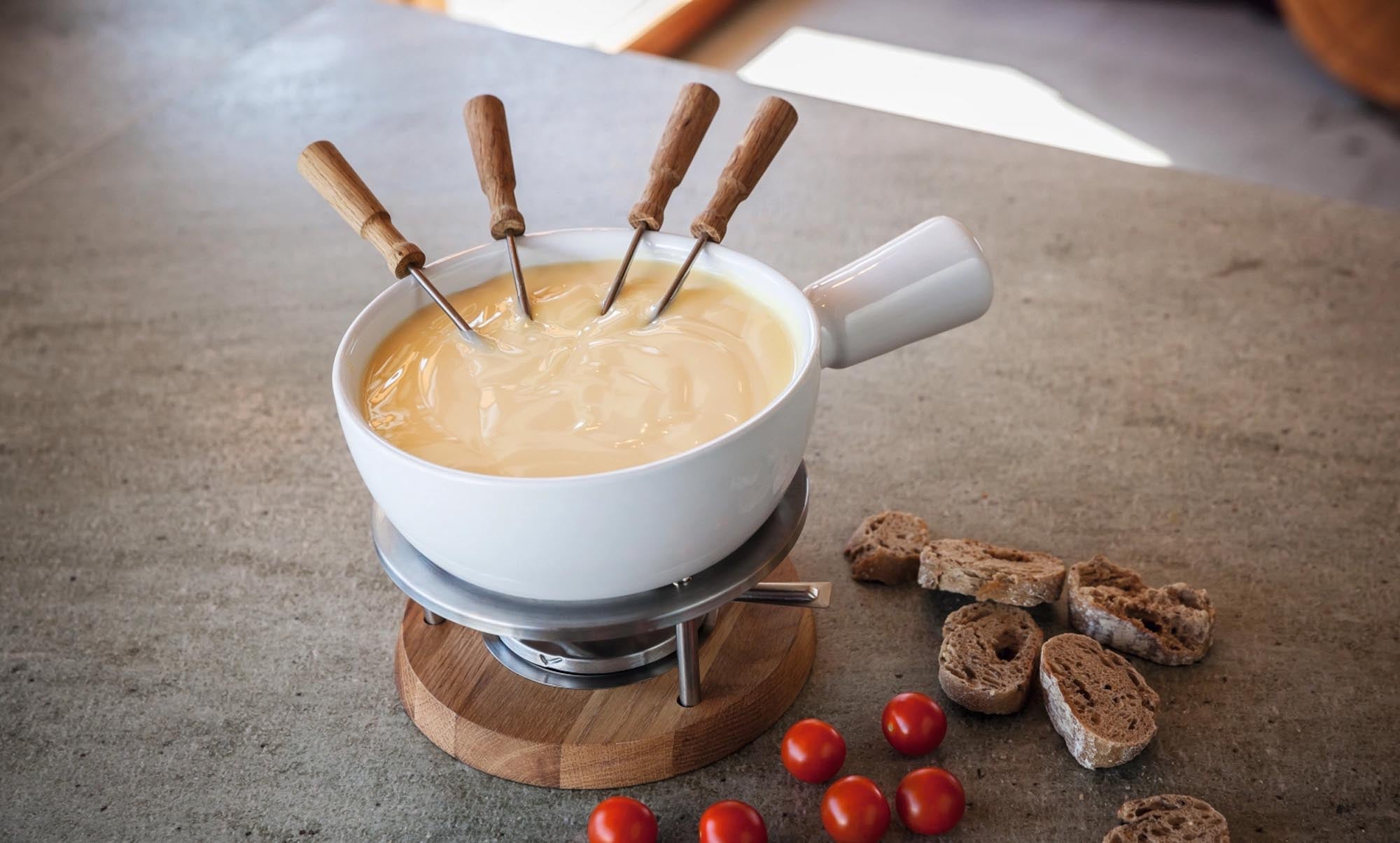 Stilvolles Boska Bianco Fondue-Set 1.3lt für gesellige Abende.