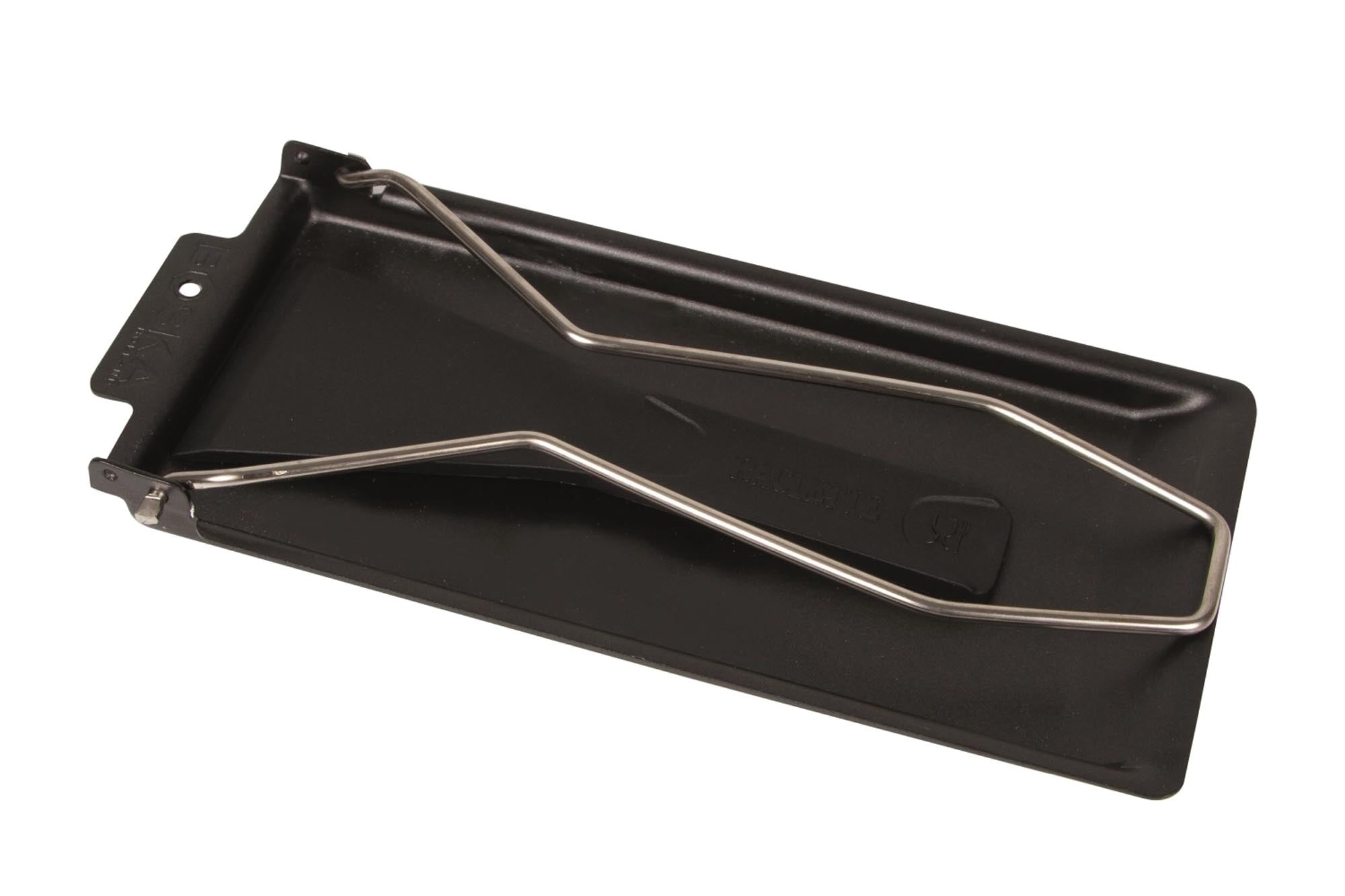 Entdecken Sie die Cheese Barbeclette® von Boska: Ein hochwertiges Küchenutensil aus Edelstahl, perfekt zum Schmelzen von Käse auf Grill und im Ofen.