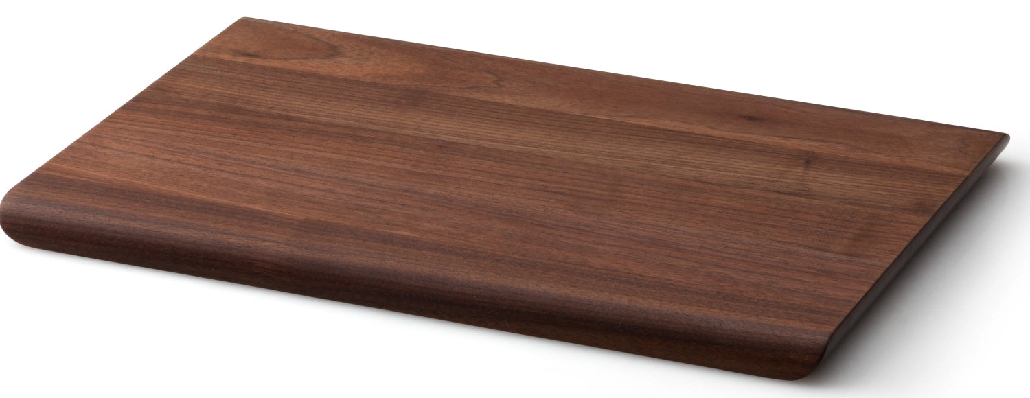 Hochwertiges Walnuss Schneidebrett von Continenta, 36x24x1.8 cm, ideal für Kochliebhaber und stilvolle Küchen, robust und langlebig.