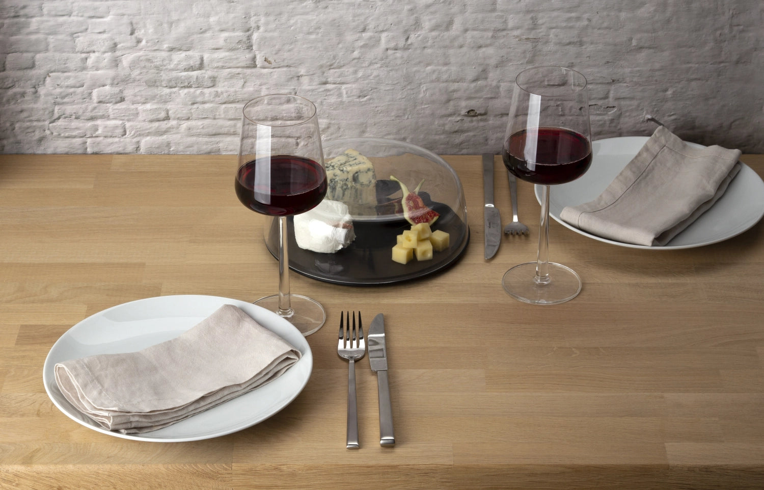 Elegante Duracore Käseglocke mit Deckelschüssel, Ø 22 cm, ideal für die ansprechende Aufbewahrung und Präsentation von Käse.