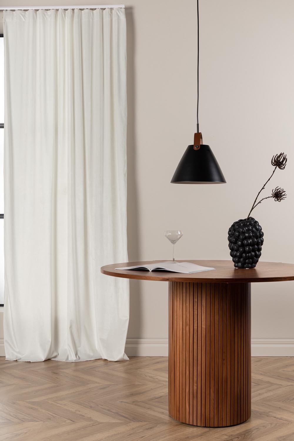 Mary Vorhang 2er Pack in Weiss präsentiert im Onlineshop von KAQTU Design AG. Vorhang ist von Venture Home