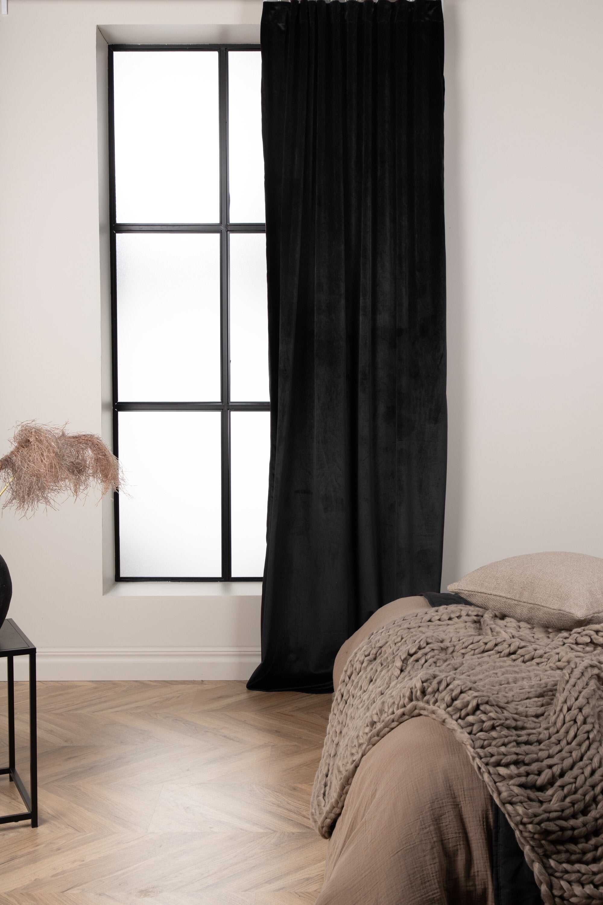 Mary Vorhang 2er Pack in Schwarz präsentiert im Onlineshop von KAQTU Design AG. Vorhang ist von Venture Home