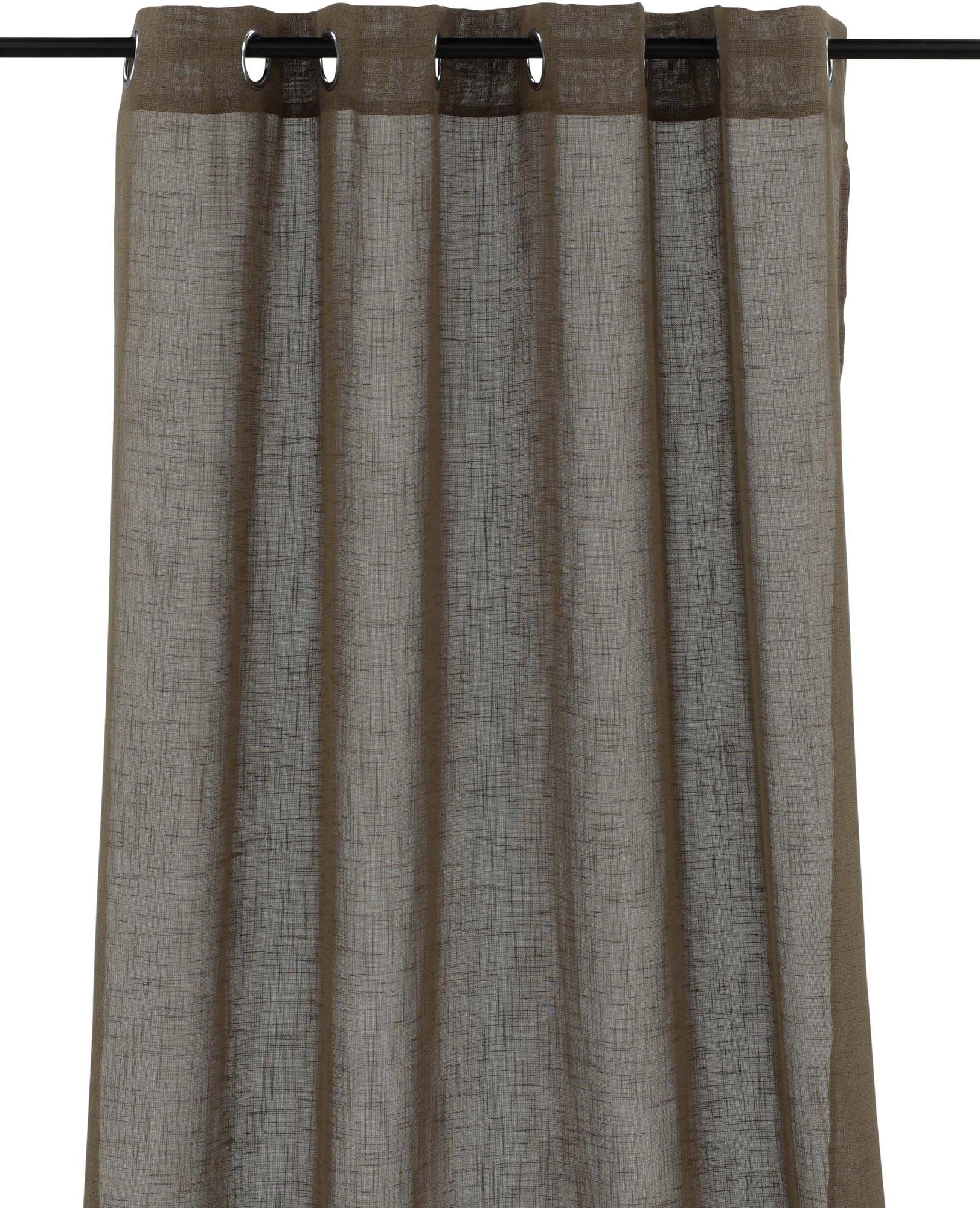 Kaya Vorhang 2er Pack: Hochwertige, pflegeleichte Polyesterstoffe in Beige für stilvolle Fensterdekoration und gemütliche Atmosphäre.