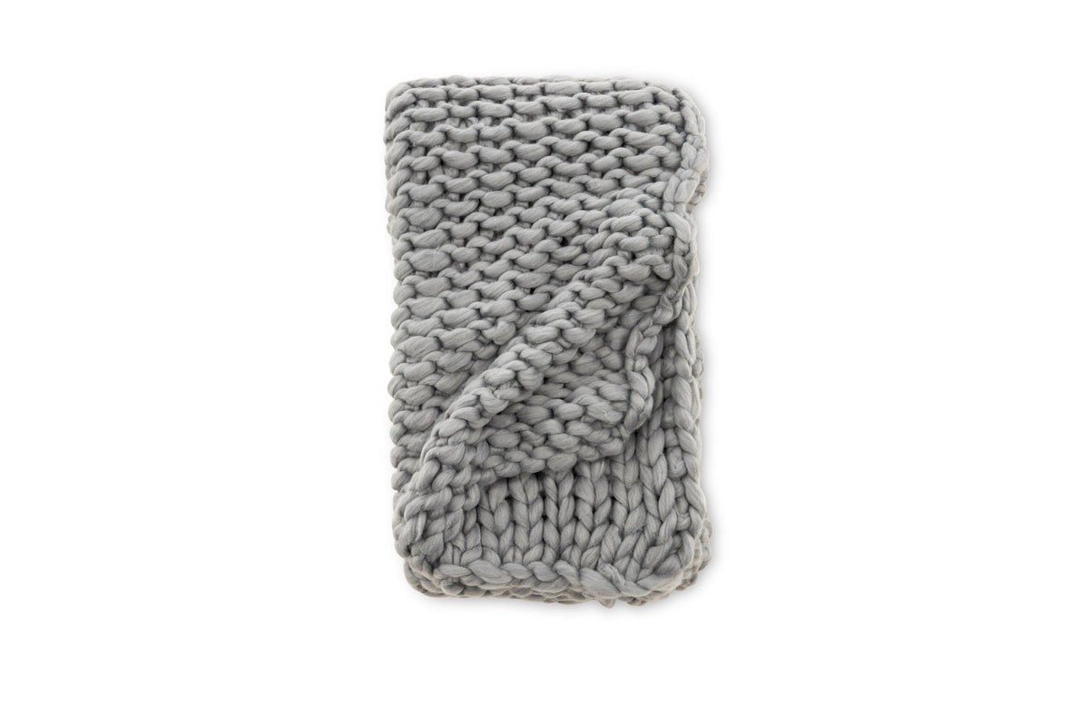 Kate Throw in Hellgrau präsentiert im Onlineshop von KAQTU Design AG. Wolldecke ist von Venture Home