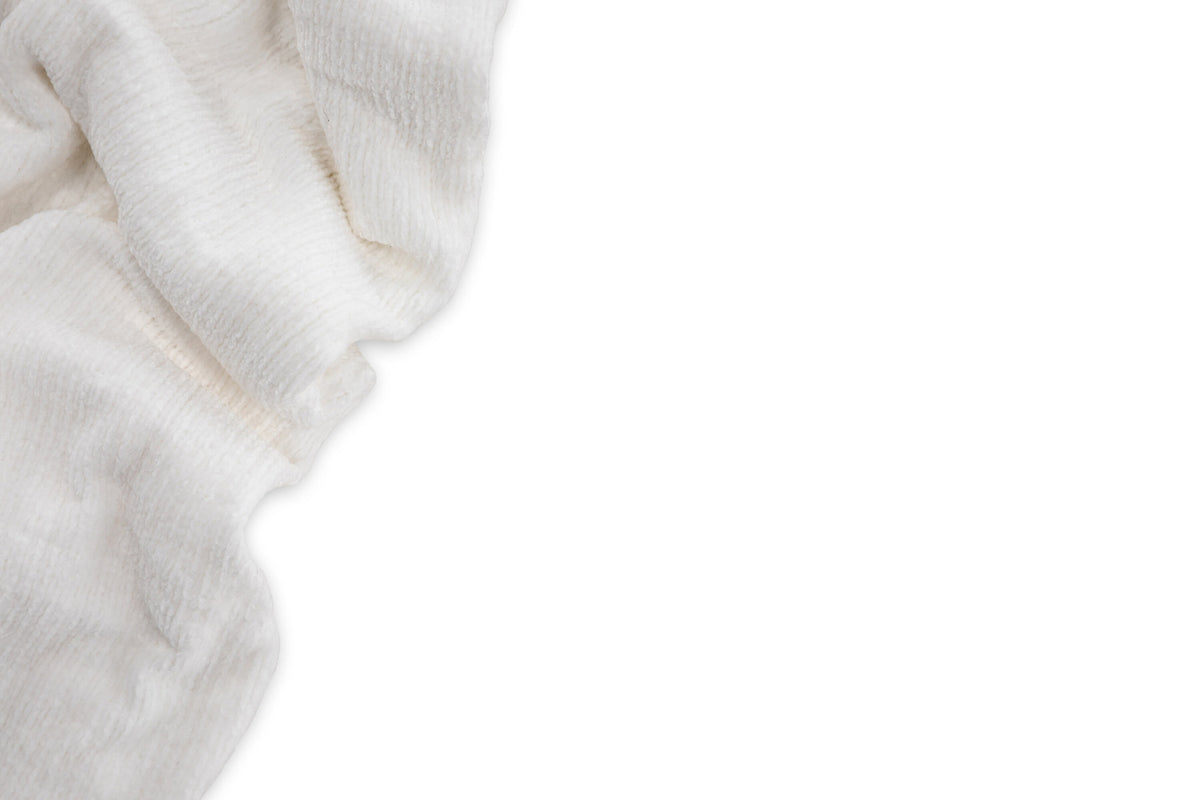 Ally Throw in Weiss präsentiert im Onlineshop von KAQTU Design AG. Wolldecke ist von Venture Home